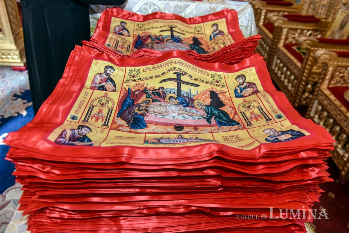 Noi antimise sfinţite de Patriarhul României 218964