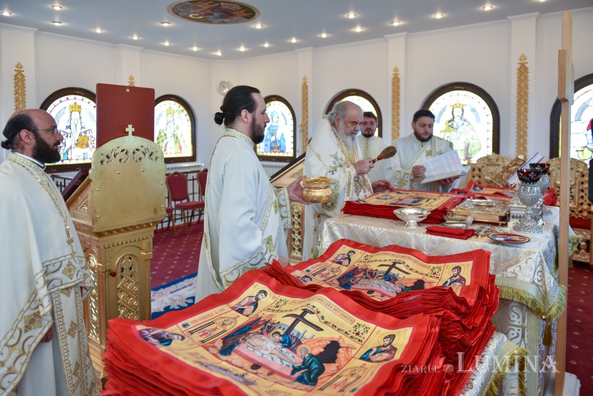 Noi antimise sfinţite de Patriarhul României 218970