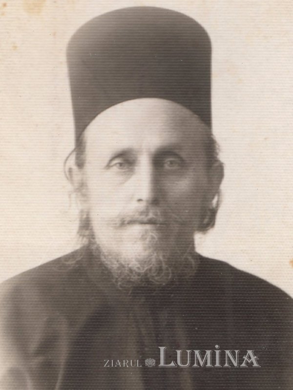 Nevoitori ai rugăciunii isihaste în lavra de la Lainici 218676