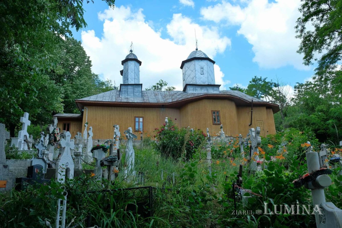 Biserica din Lopătari, ca un luminiș cosmic al sufletului 219493
