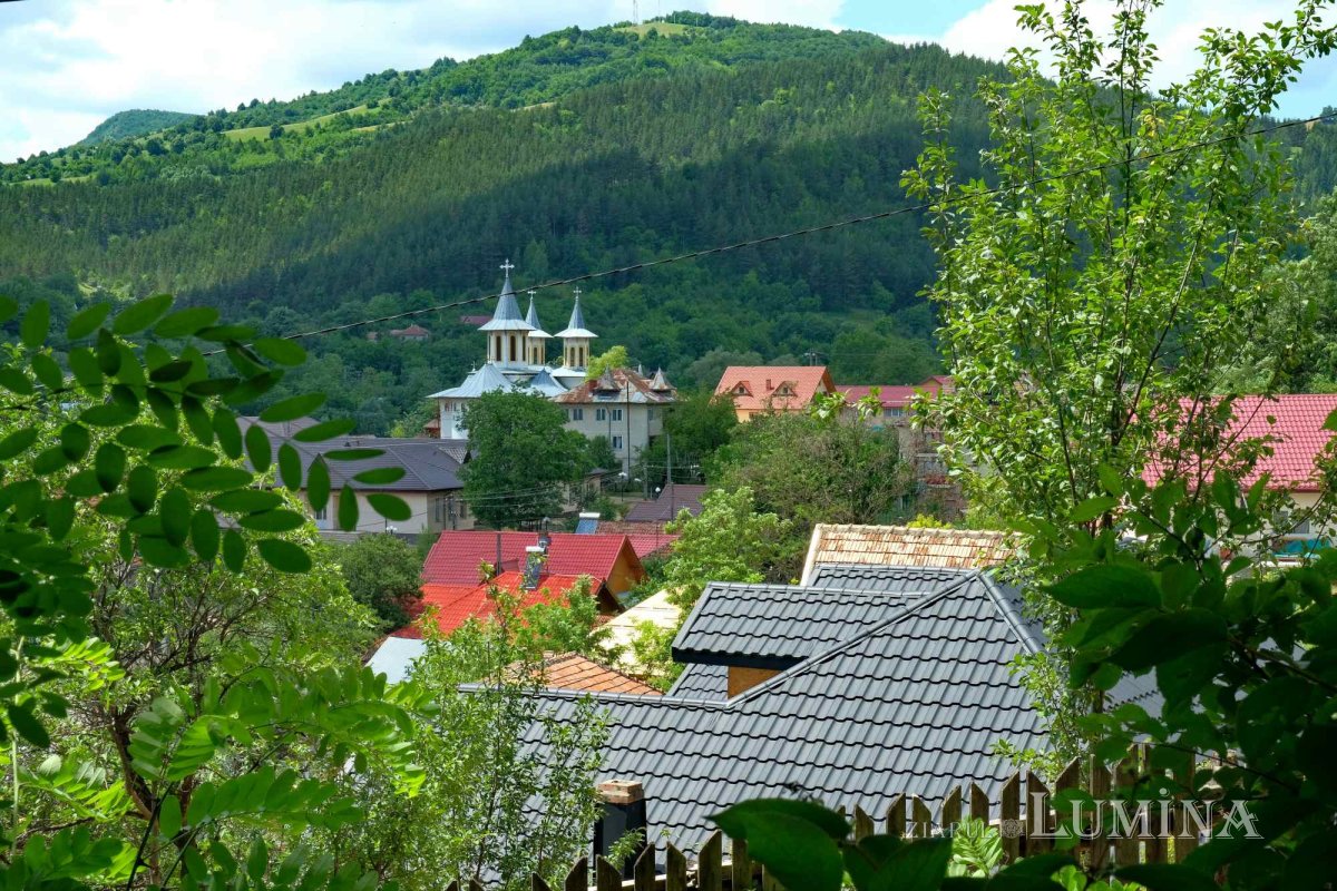 Biserica din Lopătari, ca un luminiș cosmic al sufletului 219496