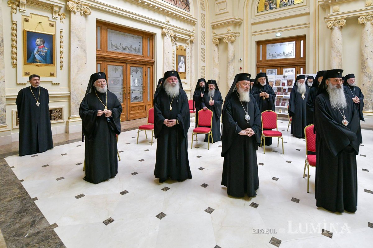 Sfântul Sinod s-a întrunit  în şedinţă de lucru 219525
