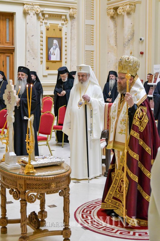 Sfântul Sinod s-a întrunit  în şedinţă de lucru 219529