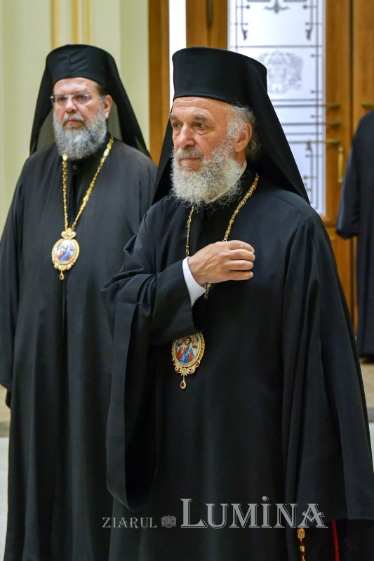 Sfântul Sinod s-a întrunit  în şedinţă de lucru 219530