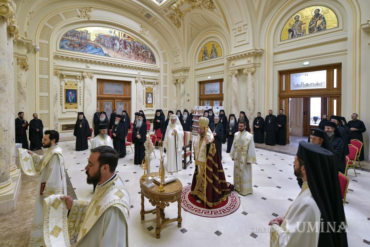 Sfântul Sinod s-a întrunit  în şedinţă de lucru 219531