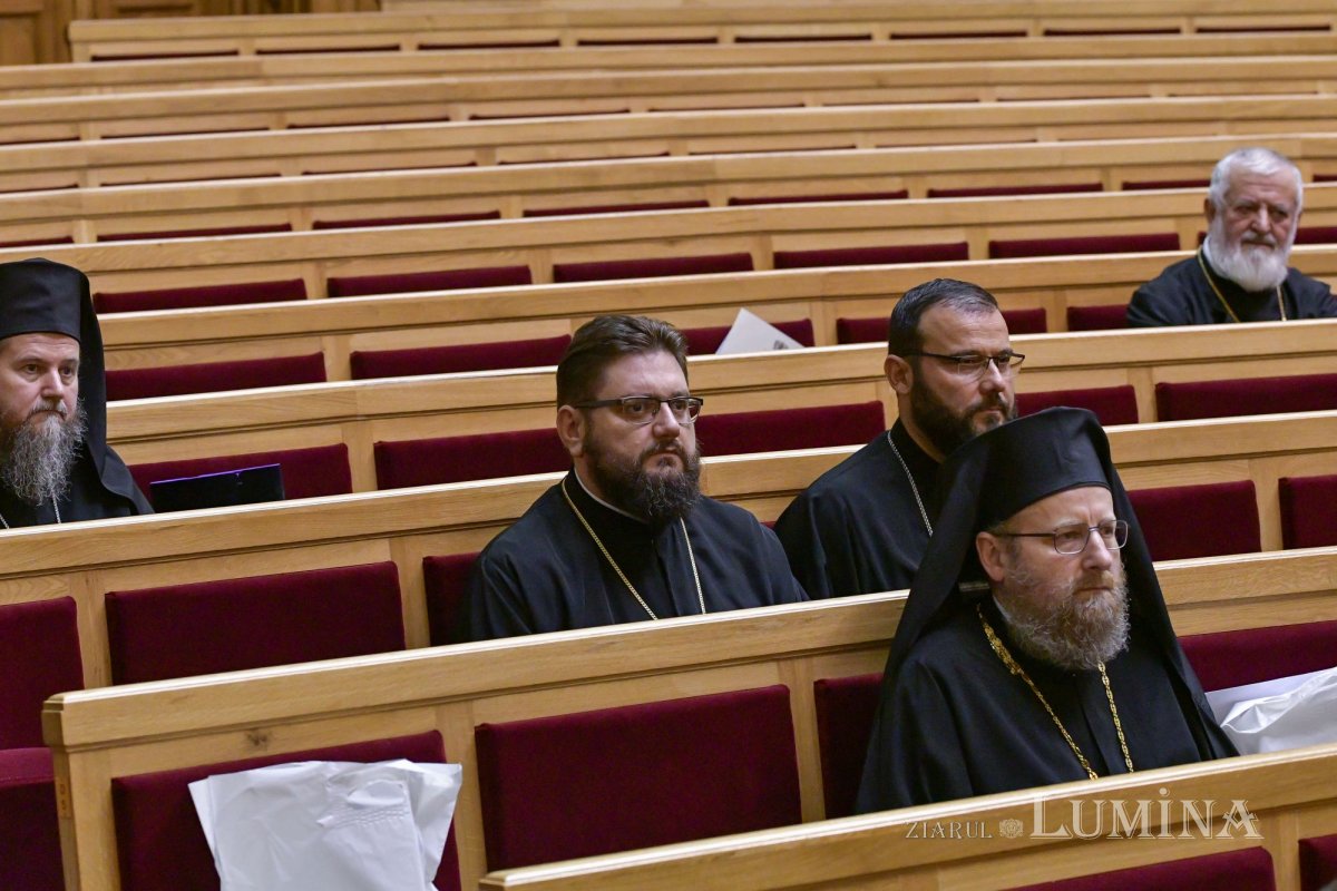 Sfântul Sinod s-a întrunit  în şedinţă de lucru 219551