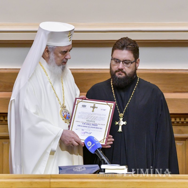 Sfântul Sinod s-a întrunit  în şedinţă de lucru 219554