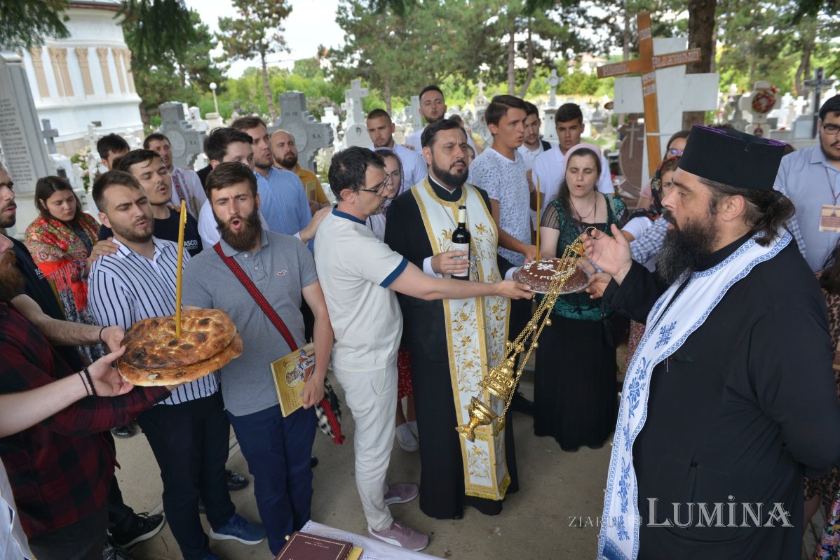 Pelerinaj al studenților creștin-ortodocși la mănăstiri din jurul Capitalei 219858