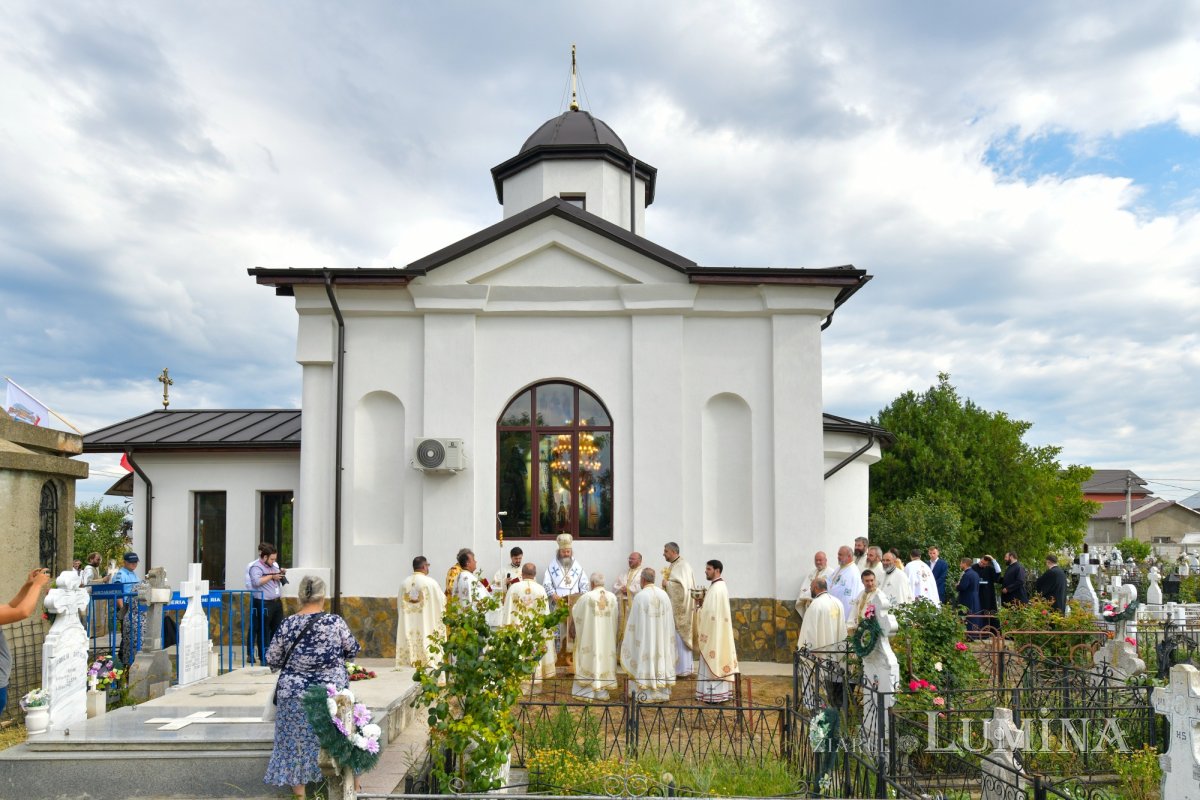 Biserică înnoită pentru pomenirea celor adormiți în Mizil 219905