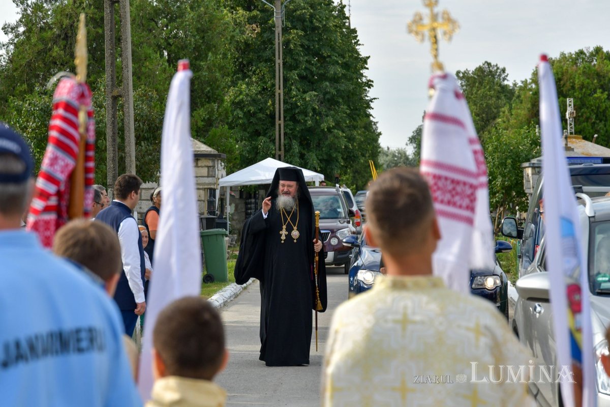 Biserică înnoită pentru pomenirea celor adormiți în Mizil 220014