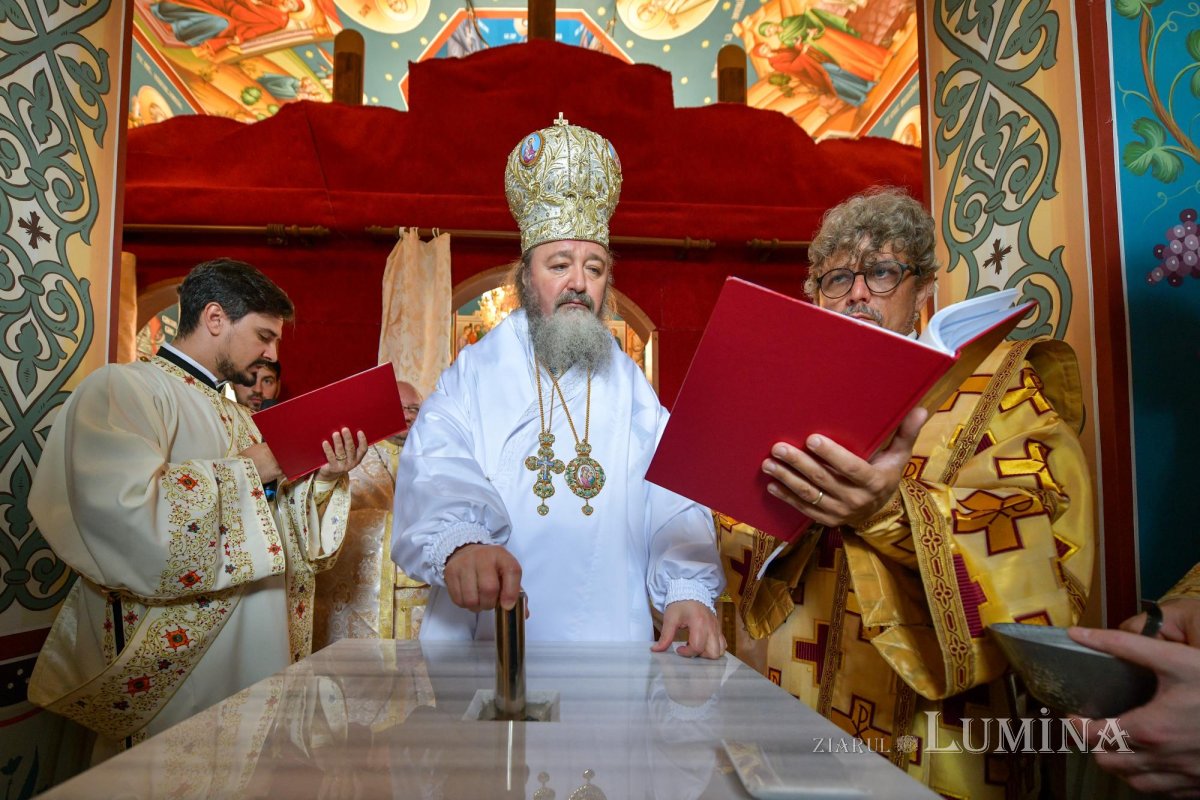 Biserică înnoită pentru pomenirea celor adormiți în Mizil 220030