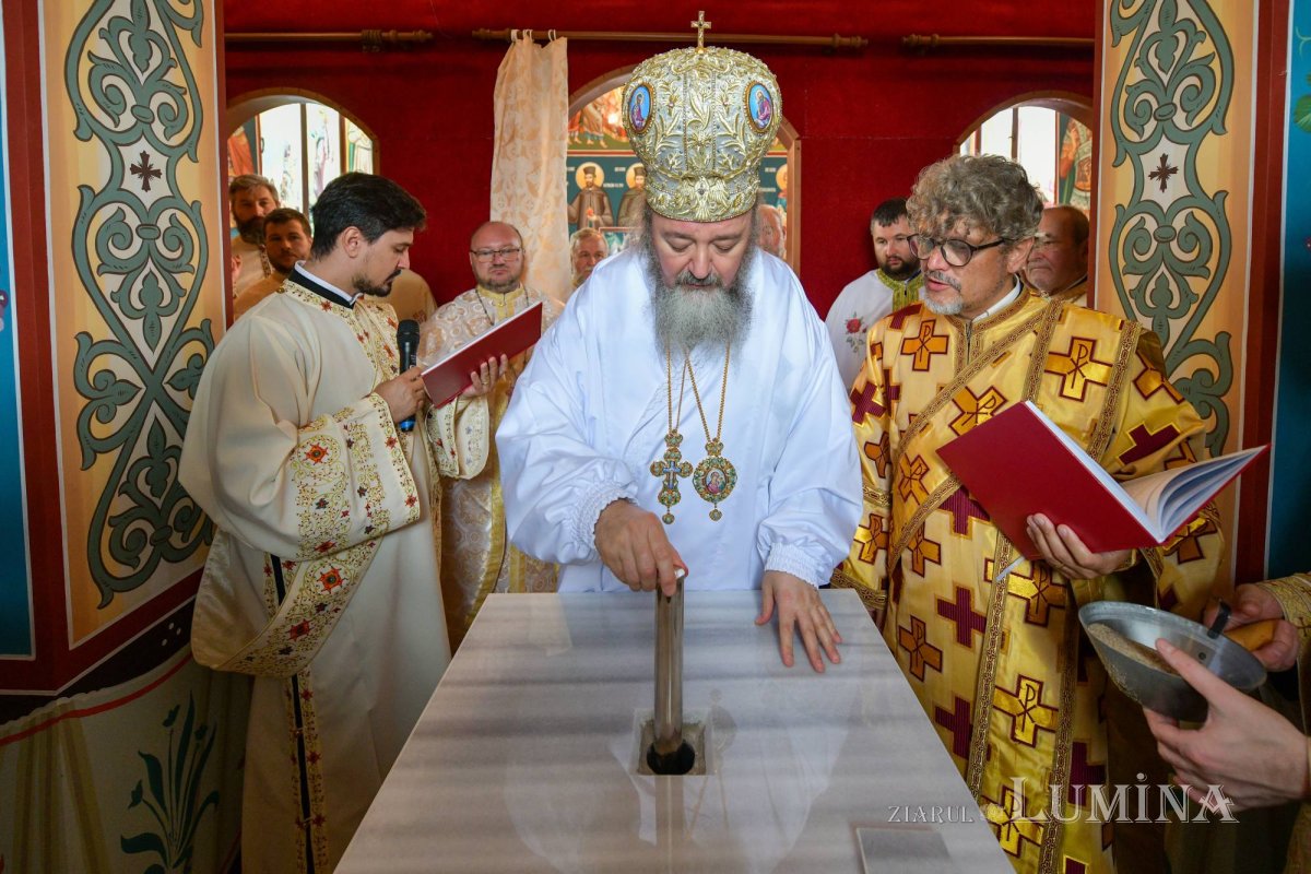 Biserică înnoită pentru pomenirea celor adormiți în Mizil 220032