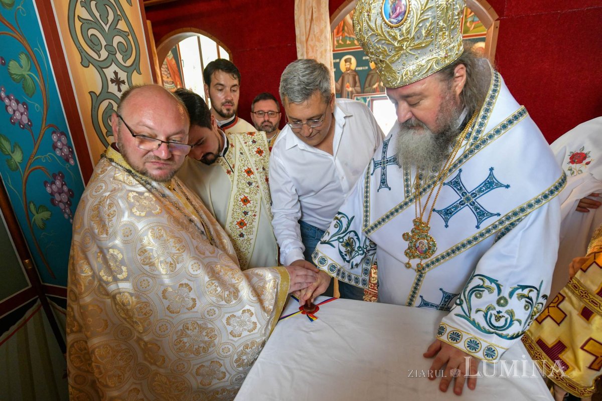 Biserică înnoită pentru pomenirea celor adormiți în Mizil 220035