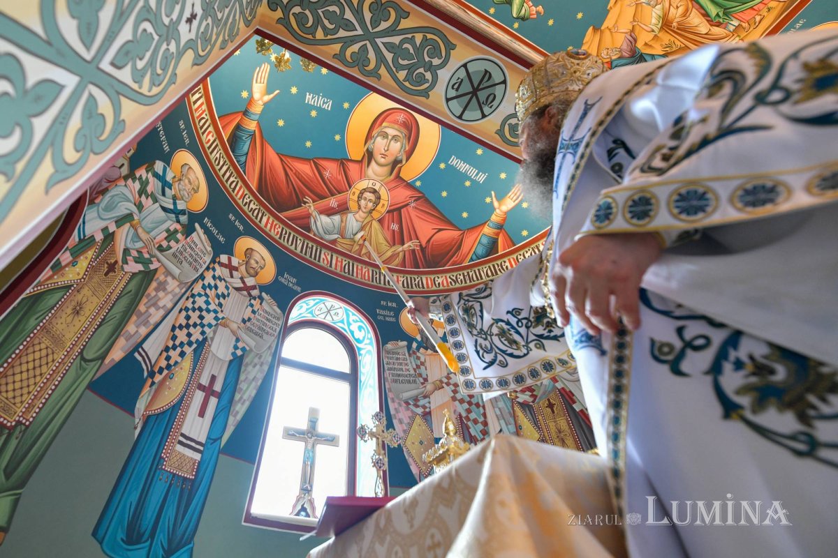 Biserică înnoită pentru pomenirea celor adormiți în Mizil 220037