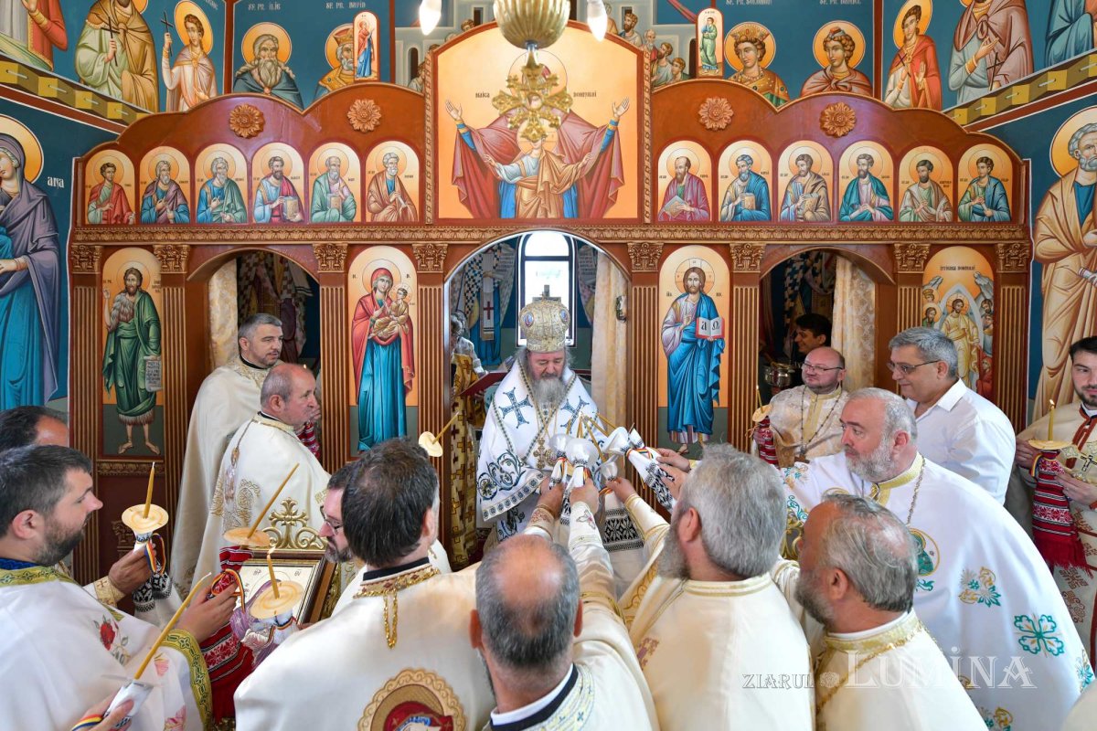 Biserică înnoită pentru pomenirea celor adormiți în Mizil 220041