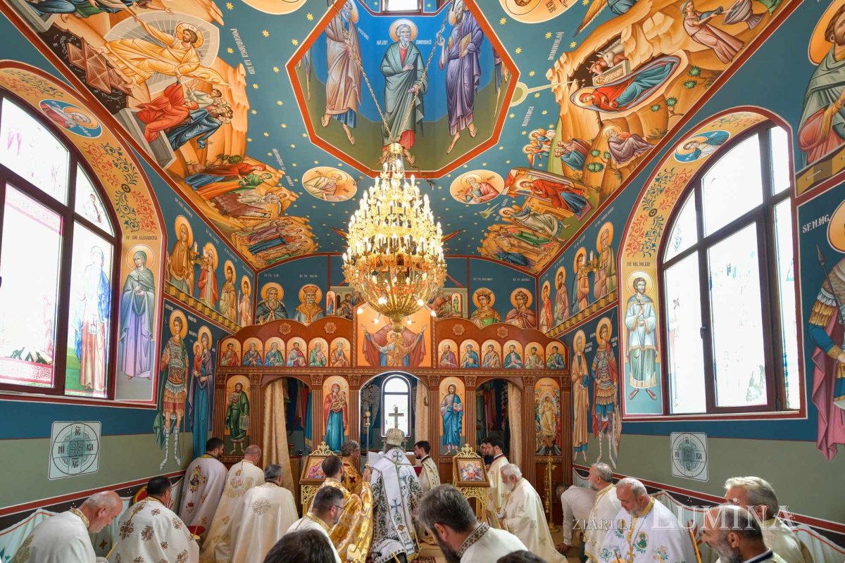 Biserică înnoită pentru pomenirea celor adormiți în Mizil 220042