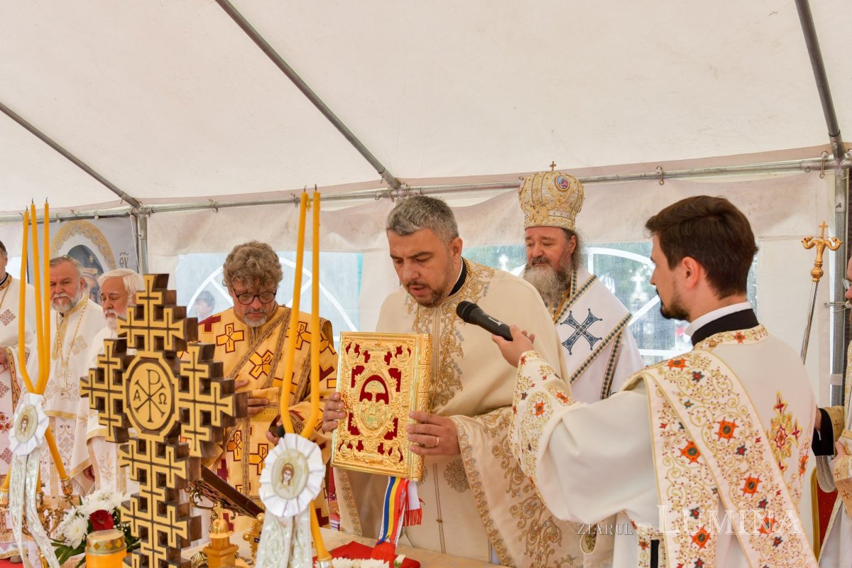 Biserică înnoită pentru pomenirea celor adormiți în Mizil 220043