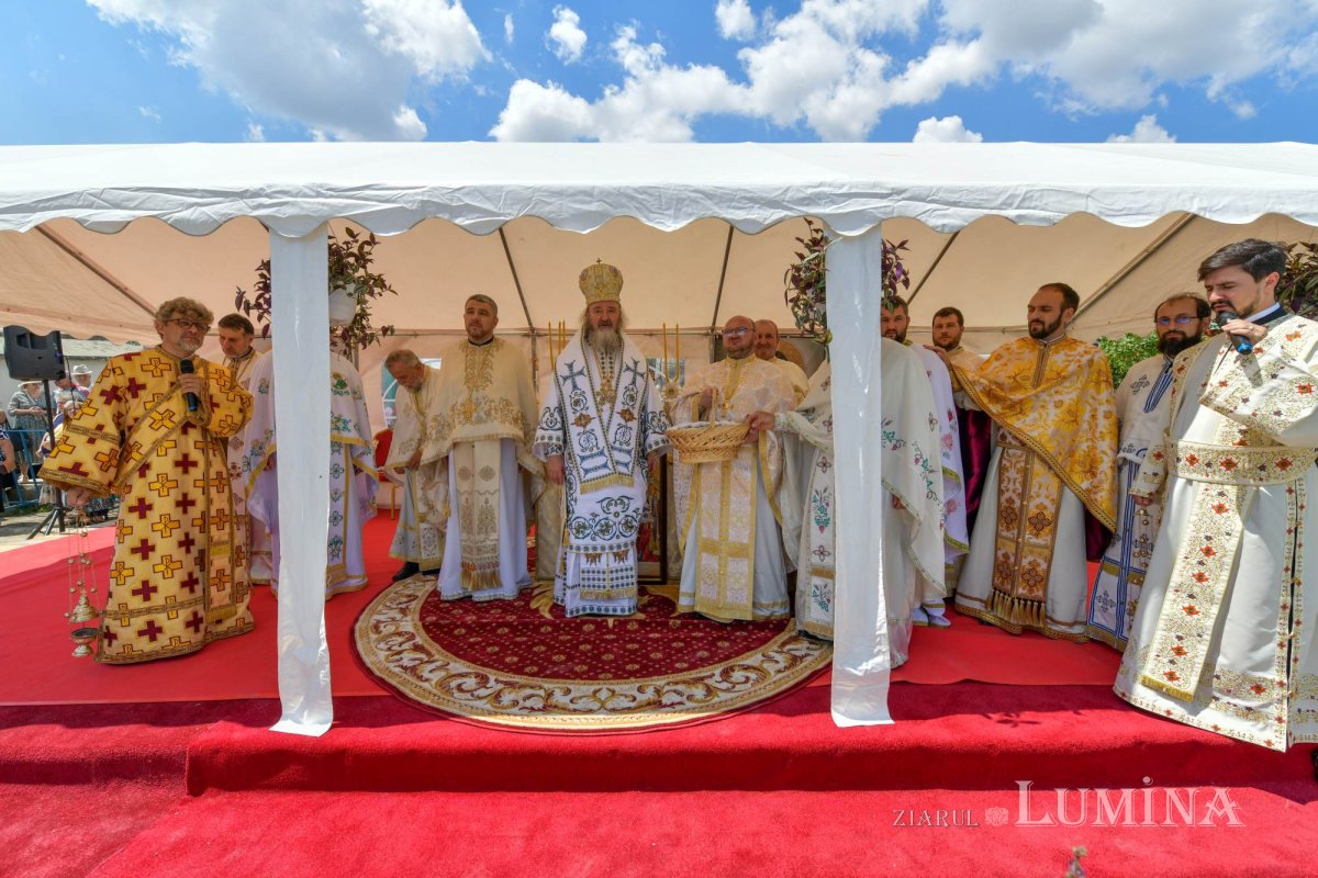 Biserică înnoită pentru pomenirea celor adormiți în Mizil 220053