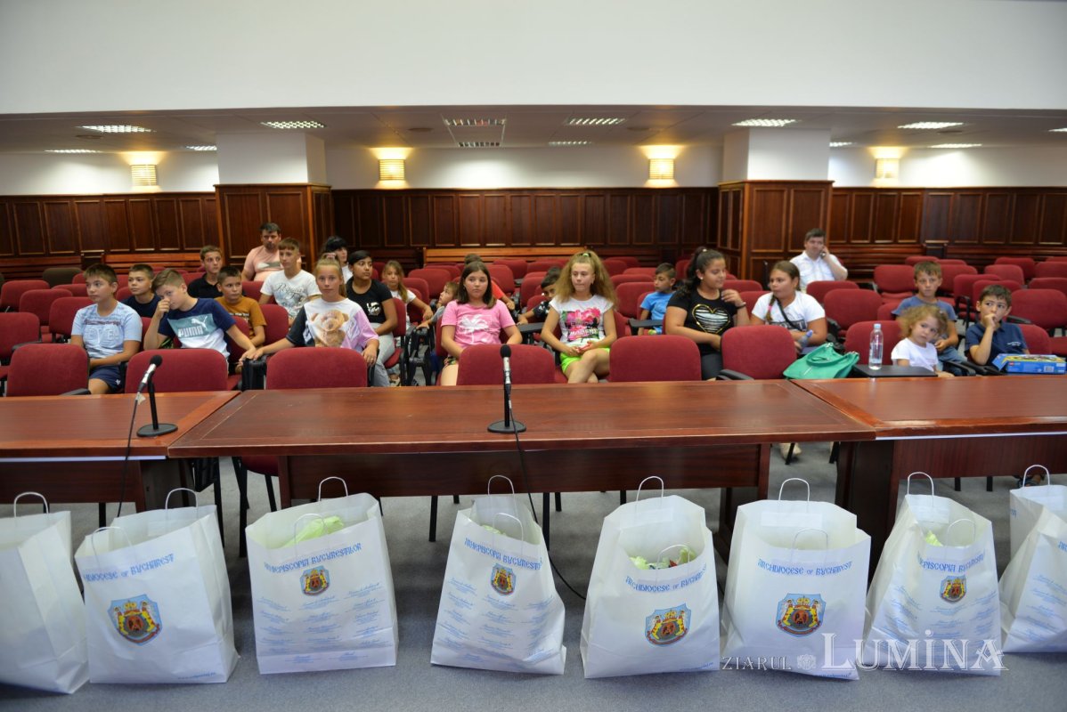 O zi în Capitală pentru beneficiarii campaniei „Ajutor pentru elevi” 220421