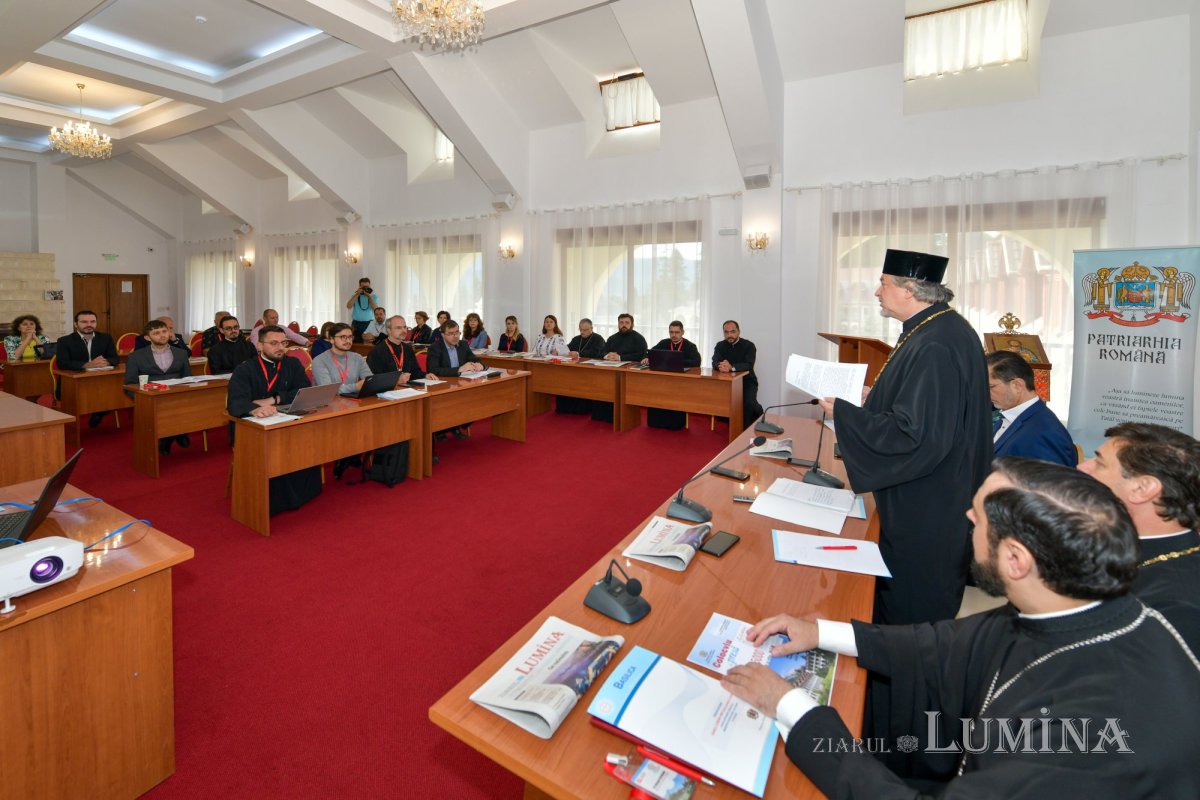 Discuţii despre trecutul, prezentul şi viitorul „Ziarului Lumina” 220519