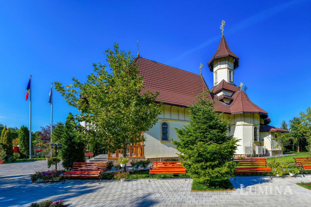 Fotografii artistice ale Publicațiilor Lumina 220497