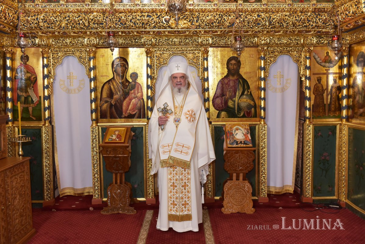 „Demonii îi dezbină pe oameni, iar Dumnezeu îi adună prin harul iubirii Sale” 220670