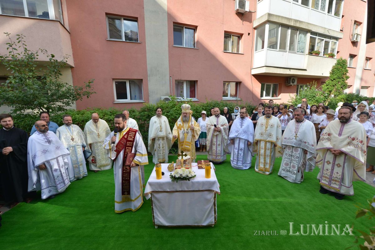 Veșmânt nou de har pentru biserica Parohiei „Sfântul Ioan”-Moși 220682