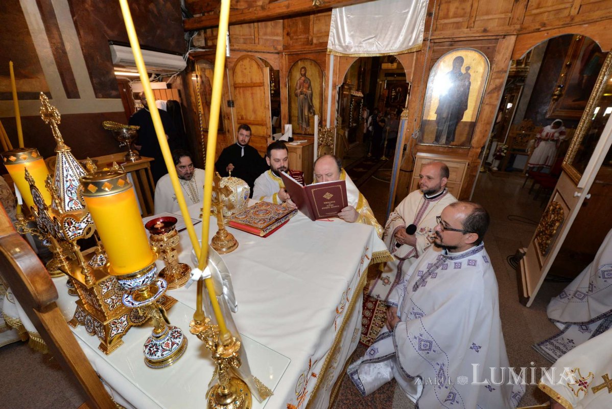 Veșmânt nou de har pentru biserica Parohiei „Sfântul Ioan”-Moși 220699