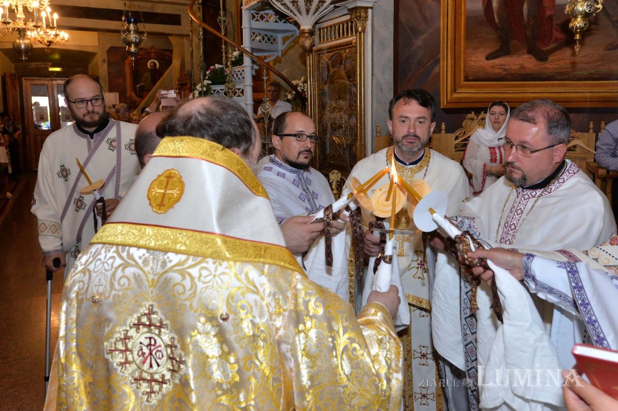 Veșmânt nou de har pentru biserica Parohiei „Sfântul Ioan”-Moși 220702