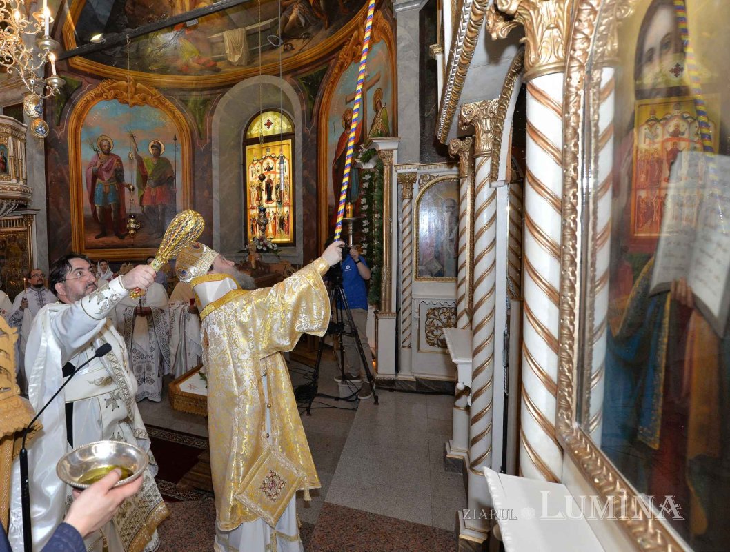 Veșmânt nou de har pentru biserica Parohiei „Sfântul Ioan”-Moși 220705