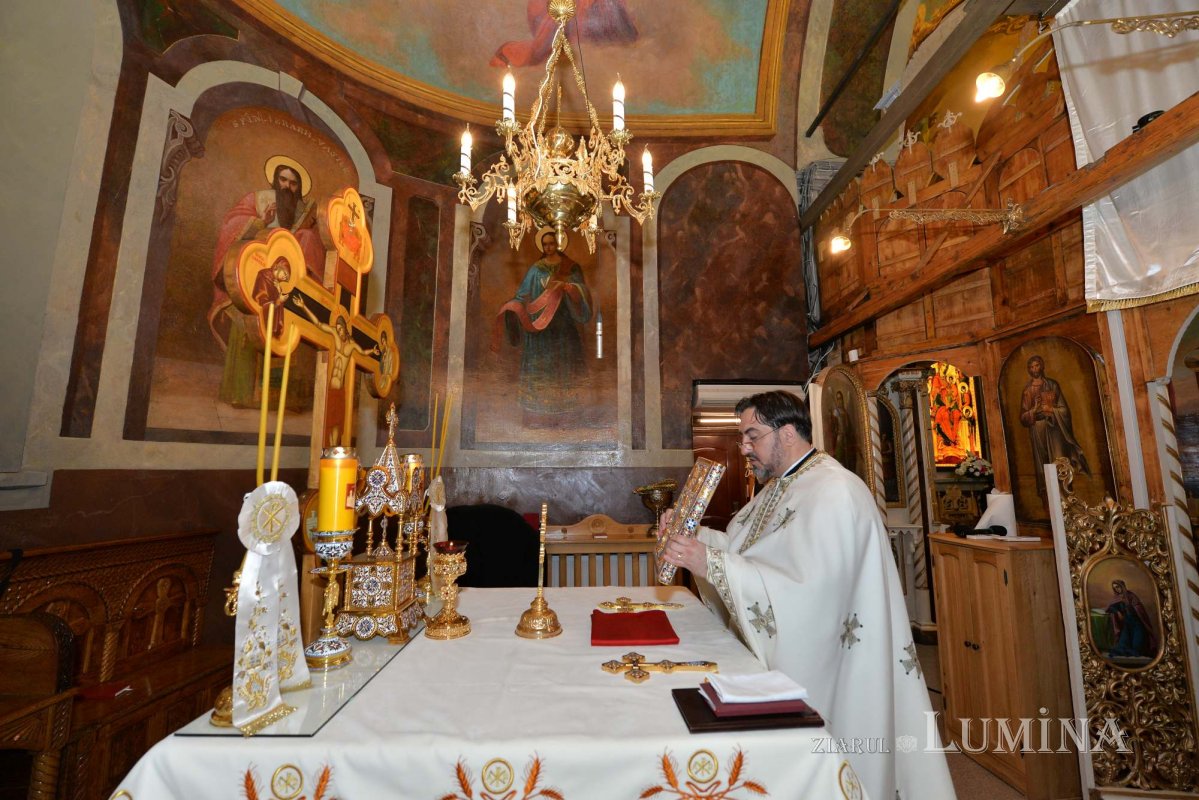 Veșmânt nou de har pentru biserica Parohiei „Sfântul Ioan”-Moși 220709