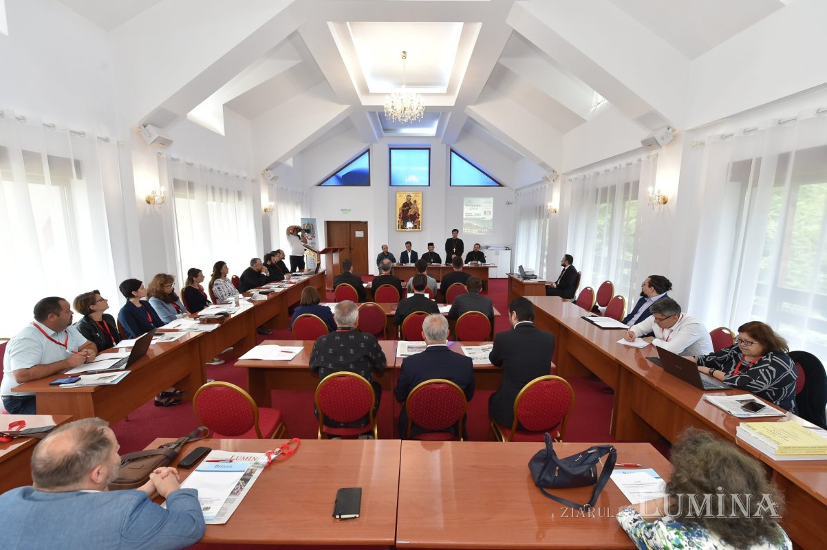 „Ziarul Lumina 5.000”: colocviu de presă la Mănăstirea Caraiman 220561