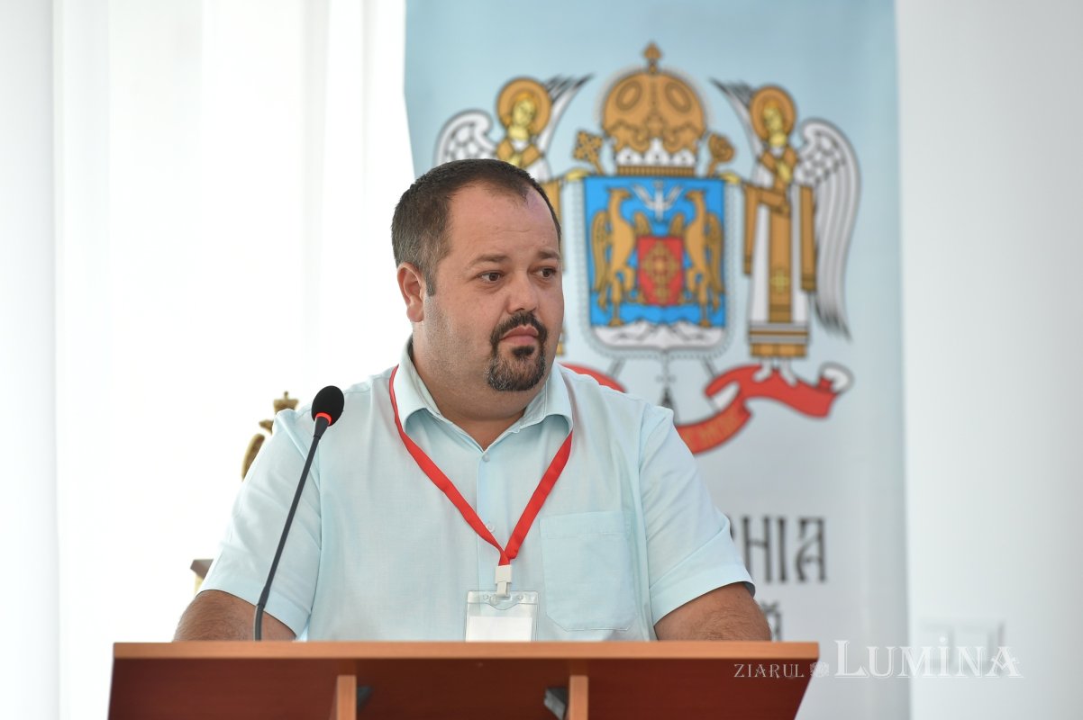 „Ziarul Lumina 5.000”: colocviu de presă la Mănăstirea Caraiman 220572