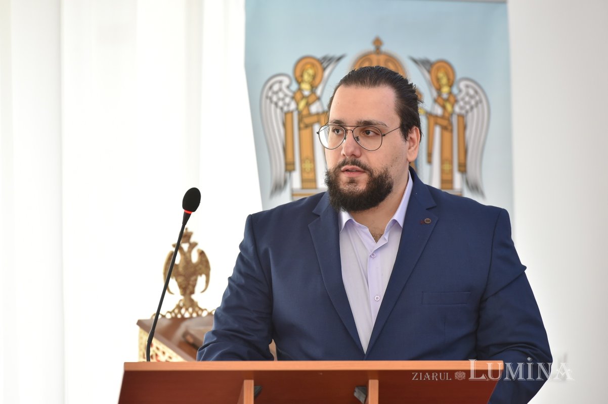 „Ziarul Lumina 5.000”: colocviu de presă la Mănăstirea Caraiman 220575