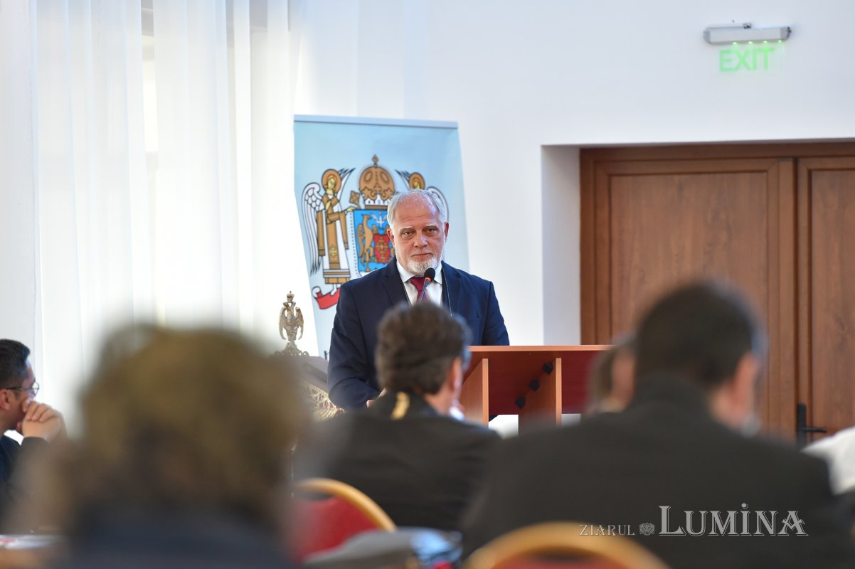 „Ziarul Lumina 5.000”: colocviu de presă la Mănăstirea Caraiman 220580