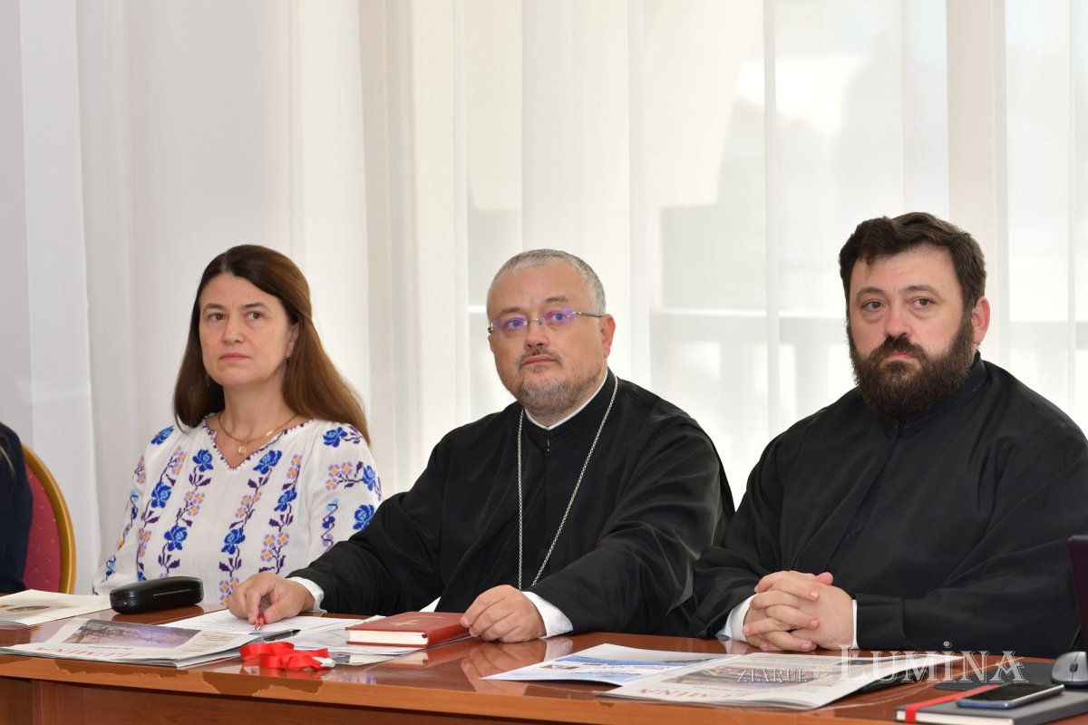 „Ziarul Lumina 5.000”: colocviu de presă la Mănăstirea Caraiman 220584