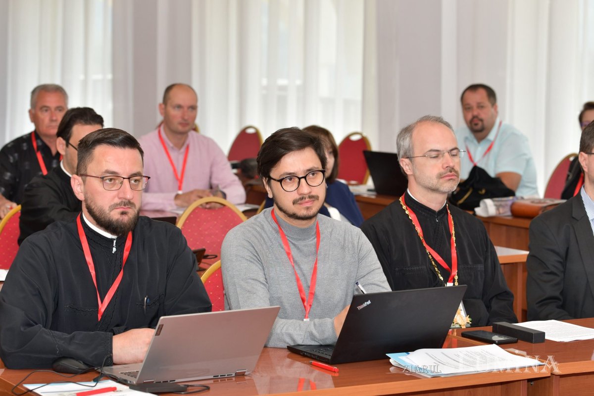 „Ziarul Lumina 5.000”: colocviu de presă la Mănăstirea Caraiman 220585