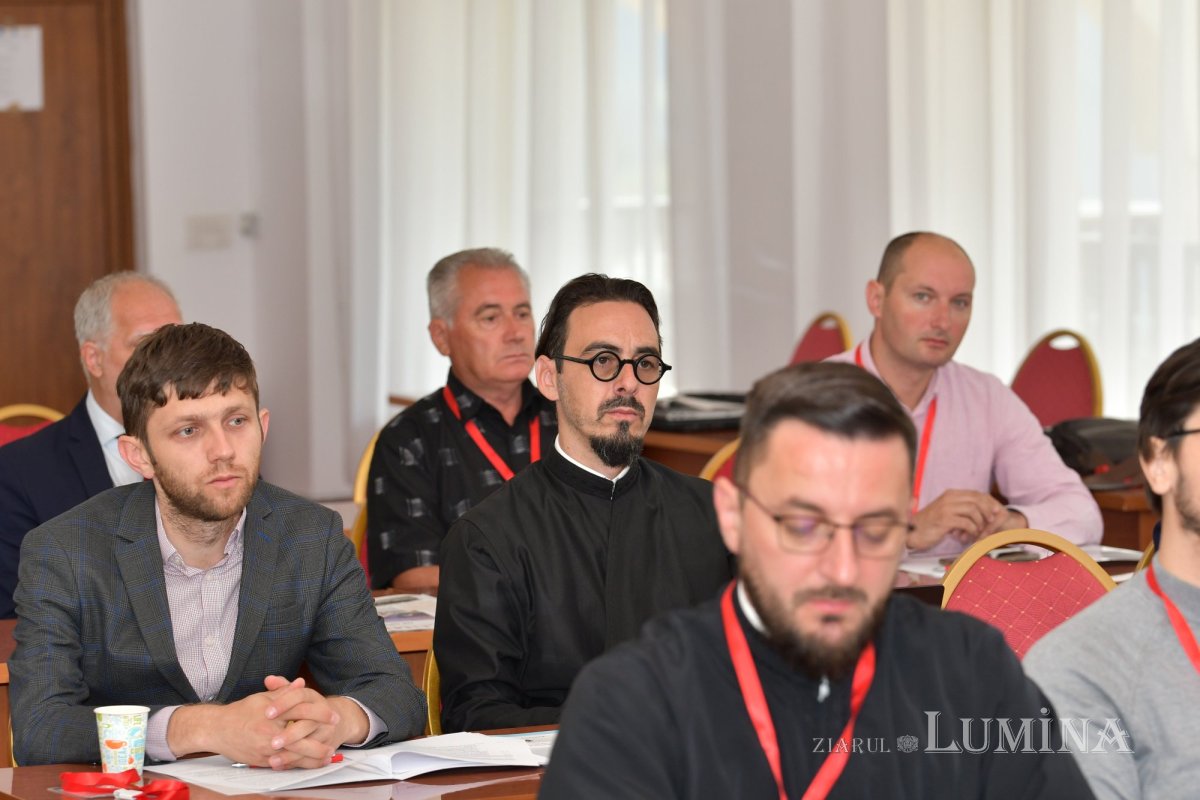 „Ziarul Lumina 5.000”: colocviu de presă la Mănăstirea Caraiman 220589