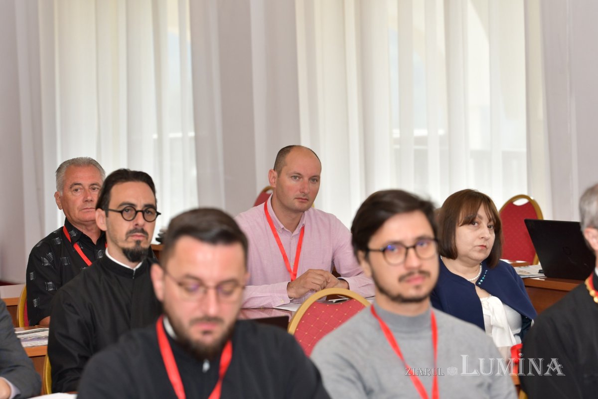 „Ziarul Lumina 5.000”: colocviu de presă la Mănăstirea Caraiman 220590