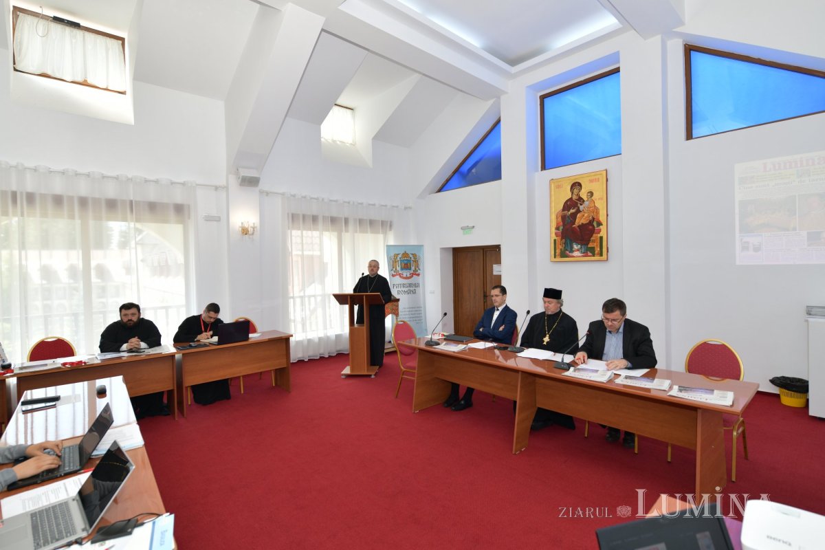 „Ziarul Lumina 5.000”: colocviu de presă la Mănăstirea Caraiman 220592