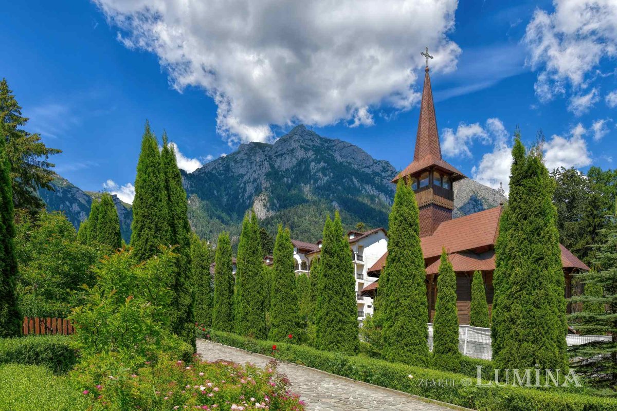 „Ziarul Lumina 5.000”: colocviu de presă la Mănăstirea Caraiman 220598