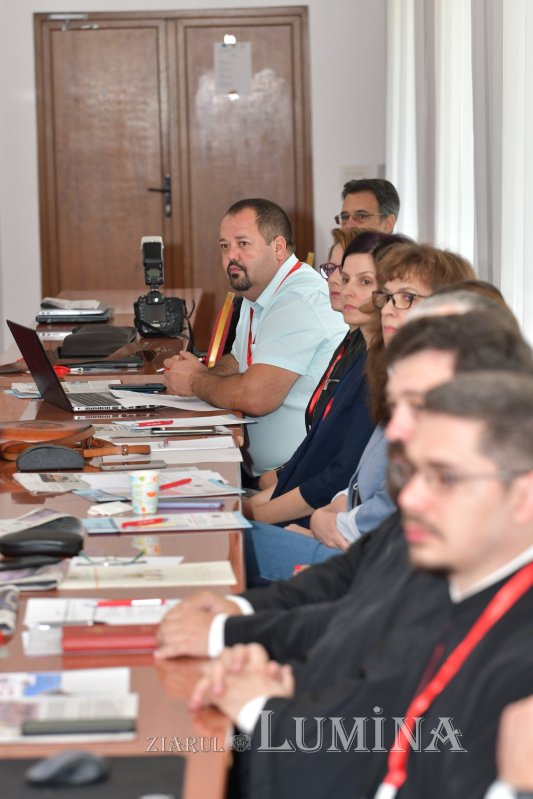 „Ziarul Lumina 5.000”: colocviu de presă la Mănăstirea Caraiman 220604