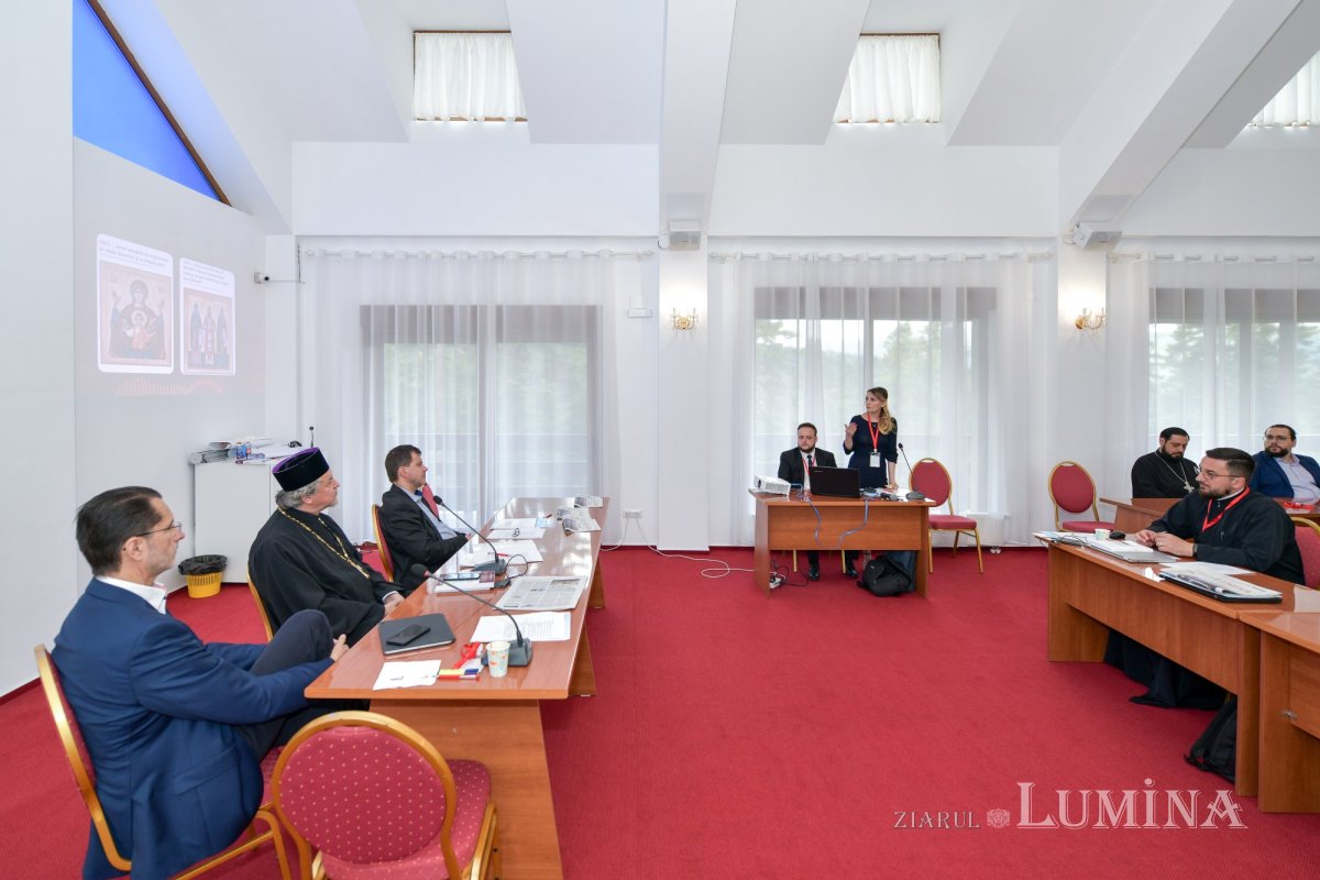 „Ziarul Lumina 5.000”: colocviu de presă la Mănăstirea Caraiman 220614