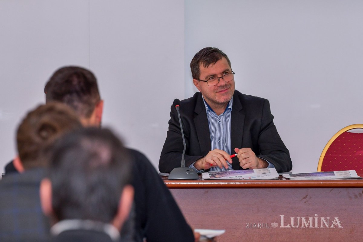„Ziarul Lumina 5.000”: colocviu de presă la Mănăstirea Caraiman 220618