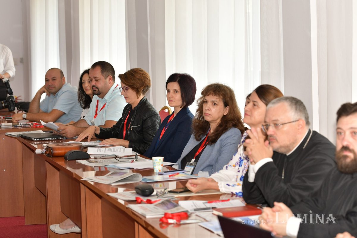 „Ziarul Lumina 5.000”: colocviu de presă la Mănăstirea Caraiman 220619