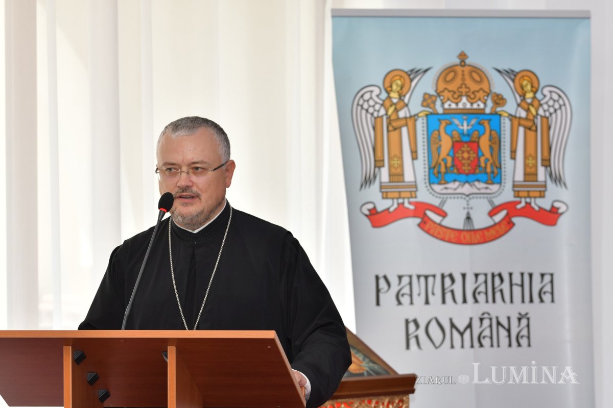 „Ziarul Lumina 5.000”: colocviu de presă la Mănăstirea Caraiman 220625