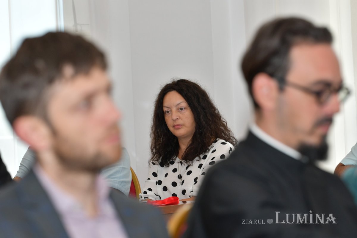 „Ziarul Lumina 5.000”: colocviu de presă la Mănăstirea Caraiman 220630