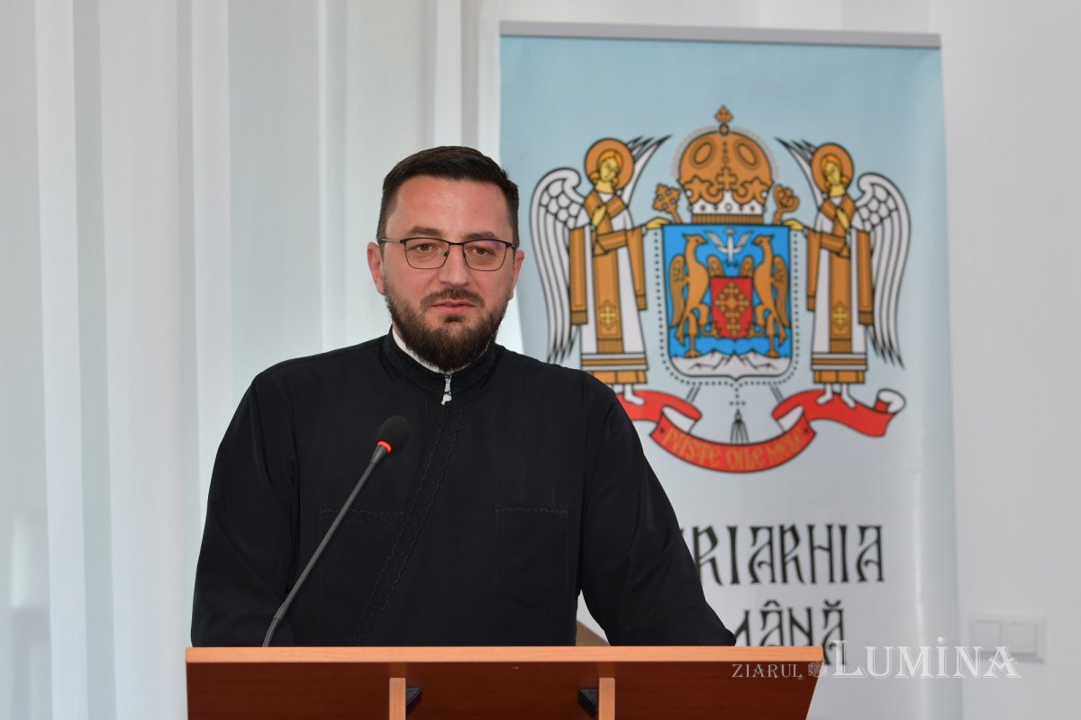 „Ziarul Lumina 5.000”: colocviu de presă la Mănăstirea Caraiman 220644