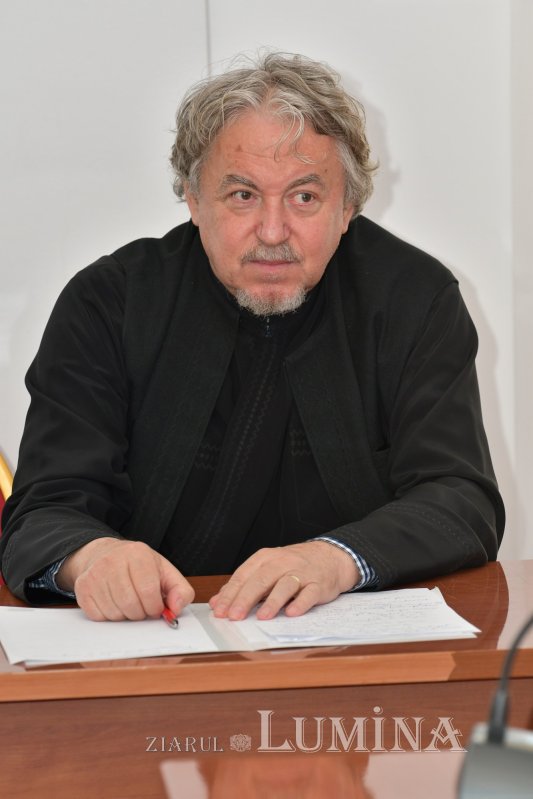 „Ziarul Lumina 5.000”: colocviu de presă la Mănăstirea Caraiman 220652