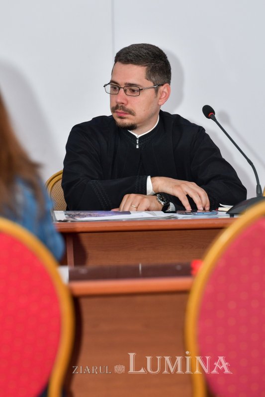 „Ziarul Lumina 5.000”: colocviu de presă la Mănăstirea Caraiman 220657